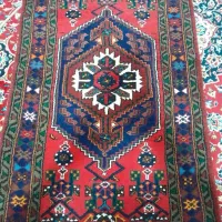 یک عددفرش محلی دست بافت کاملا نو