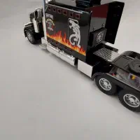 کامیون فلزی