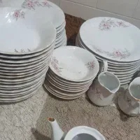 سرویس چینی گل عروس قدیمی