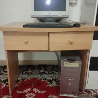 کامپیوتر همراه با میز|رایانه رومیزی|سبزوار, باهنر|دیوار