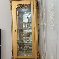 بوفه. گنجه عروس رنگ طلایی