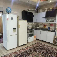 واحدهمکف حیاط دار۱۱۴مترروبروی شهرک سیمرغ