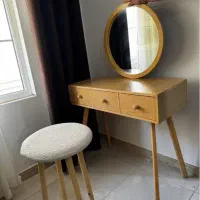 میز آرایش- کنسول