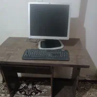 مانیتو مارک hp با کیبورد و میز کامپیوتر