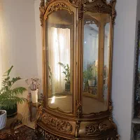 ویترین سلطنتی چوب گردو