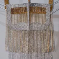 نقاب برقع|لباس|قشم, |دیوار