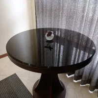 میز گرد ، ساخت چوبکده