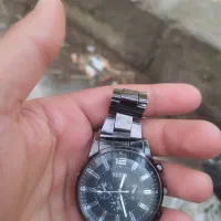 ساعت طرح سه موتوره