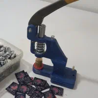 دستگاه دکمه زن