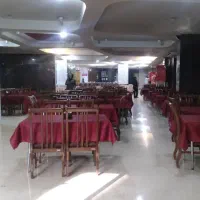 استخدام سرآشپز و آشپز خانم یا آقا ۳ نفر هتلی