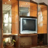 سلام یک عدد میز تلویزیون