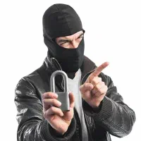 دزد از دوربین می‌ترسه ، نه از قفل