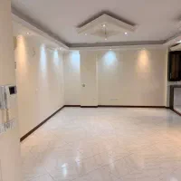 ۸۰ متر ۲ خوابه خوش نقشه و تمیز در پیروزی
