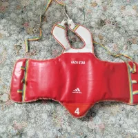لباس تکواندو و کمربند آبی لباس مبارزه هوگو