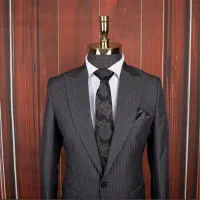کت شلوار مناسب روز پدر باقیمت عالی