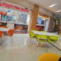استخدام آشپز ایرانی و نیروی ساده