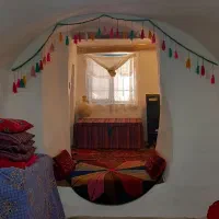 اقامتگاه بومگردی کوچه باغ درسجین