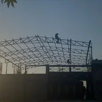 ساخت انواع شیروانی سوله درب پنجره وسازه فلزی