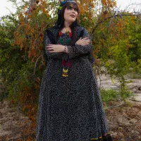 ۱۷دست لباس محلی فروشی