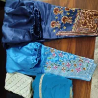 تعدادی لباس محلی|لباس|قم, نیروگاه|دیوار