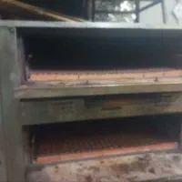 فر پیتزا و ظرف پیتزا