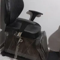 صندلی آرایشگاه  به همراه میز ترولی ۷ کشو سالم|آرایشگاه و سالن‌های زیبایی|چالوس, |دیوار