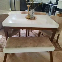 مبل راحتی همراه با میز ناهار خوری|مبلمان خانگی و میز عسلی|قنوات, |دیوار