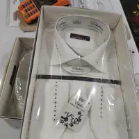 تعدادی پیرهن سفید