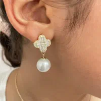 گوشواره میخی