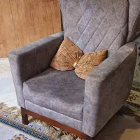مبل ۸ نفره دو رنگ چستر ، دو پنل پرده همرنگ پانچ|مبلمان خانگی و میز عسلی|تهران, پرستار|دیوار