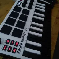 میدی کنترلر AKAI MPK Mini MK3 White|پیانو، کیبورد، آکاردئون|اصفهان, شهرک ولیعصر|دیوار