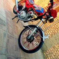 125
