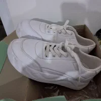 کفش نو. ۶۵۰ تومن