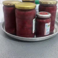 مربا خونگی توت‌فرنگی‌