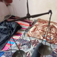 ترازوی قدیمی قاجاری