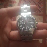 ساعت سواچ و ریموندویل هر دو اصل سوئیس