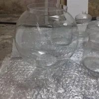 تنگ بزرگ شیشه ای مناسب همه چی|صنایع دستی و سایر لوازم تزئینی|قم, نیروگاه|دیوار