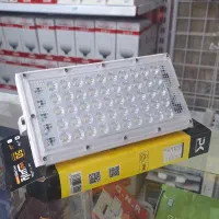 پرژکتور نصف ق.یمت کل بازار با ۱ سال گارانتی