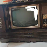 تلویزیون عتیقه حداقل ۸۰سال قدمت داره
