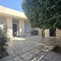 ویلایی دربست یک طبقه درب از حیاط|اجارهٔ خانه و ویلا|شیراز, شیشه‌گری|دیوار