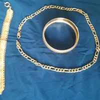 فروش سریع طلا در حد نو  ۸۰ بالا ی تابلو