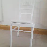فروش تعدادی صندلی و میز