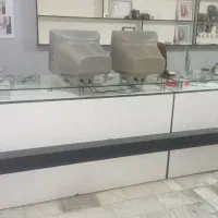 میز پیشخوان و دکور دیواری