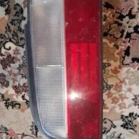 یک جفت چراغ جلوی پارس معمولی...