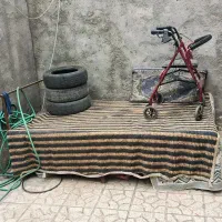 تخت آهنی باغی