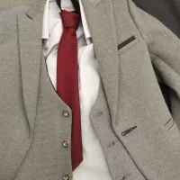 کت شلوار کودکانه باکفش مشکی یک عدد کفش دخترانه