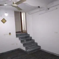 اجاره خانه حیاط‌دار طبقه ۱ در خیابان امام حسین