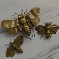 سه عدد زنبور مسی و برنجی