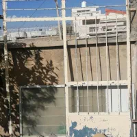 درب آرایشگاه شیشه ای