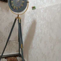 ساعت پایه دار شیک وسالم